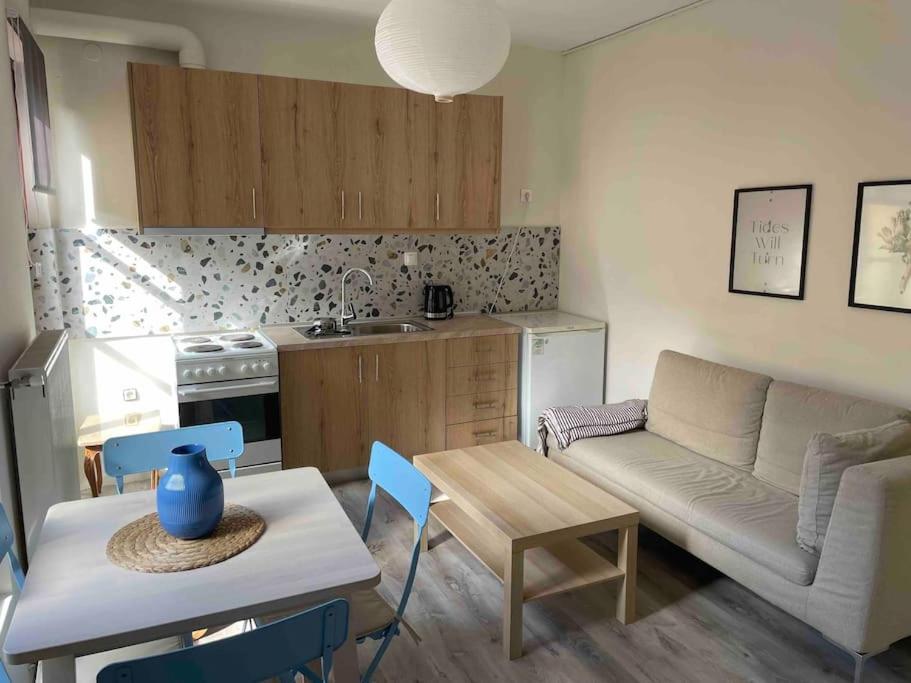 Archontiko Theofilou #2 With Private Parking Space Apartment Thessaloniki Exterior photo